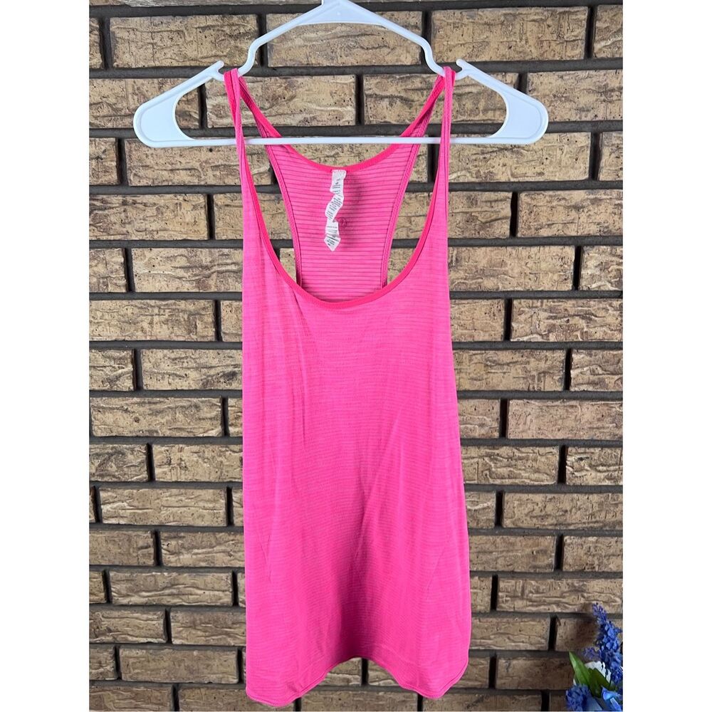 Lululemon Womens Size 10 Singlet pink